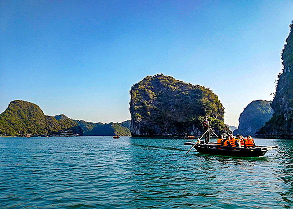 Halong Bay Cruise, Vietnam Halong Bay Cruise, Vietnam