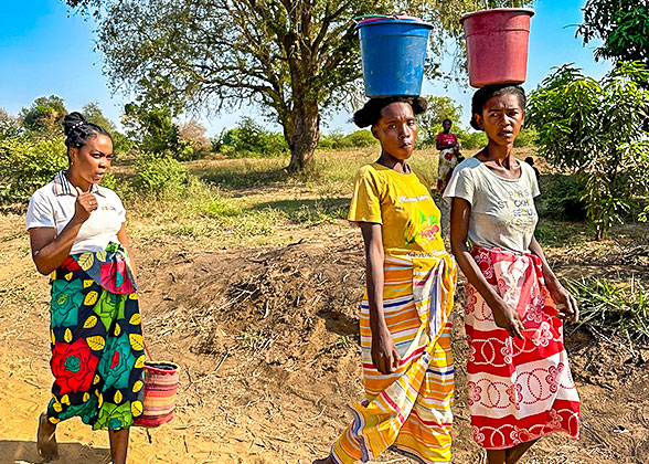 Meet Locals on the Road Trip