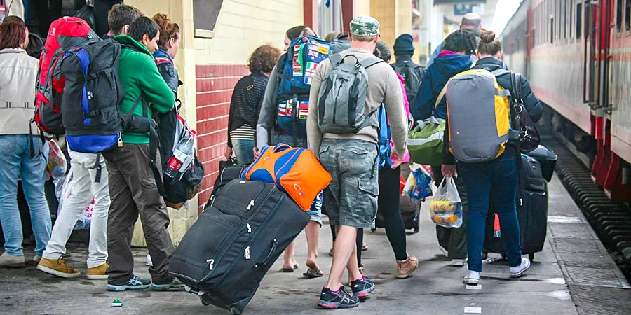 Passengers with Large Luggage